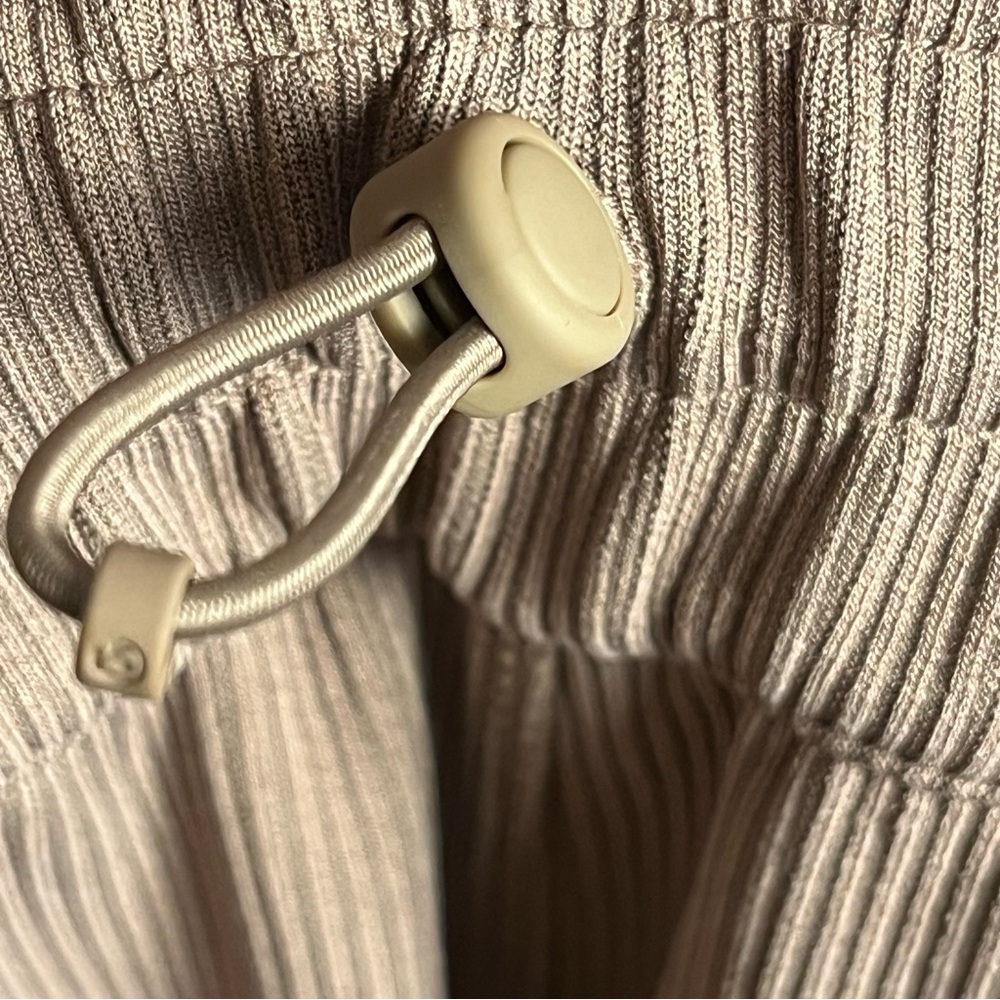 Wide Leg Ribbed Drawstring Pants in Taupe Inseam 34 - Picture 12 of 15
